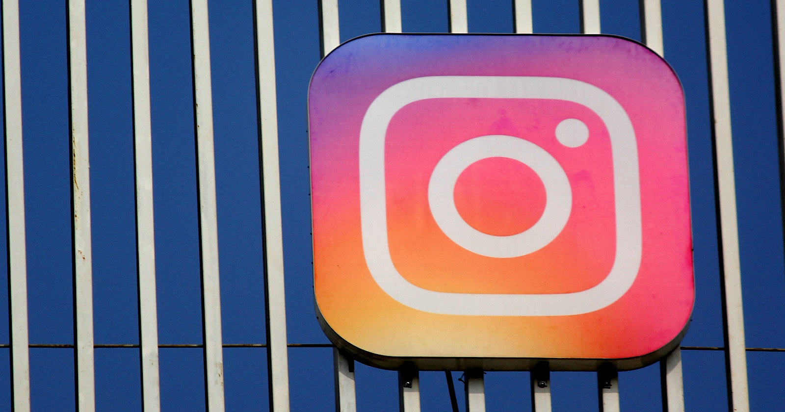 Instagram Algorithm Shift: Why ‘Sends’ Matter More Than Ever via @sejournal, @MattGSouthern